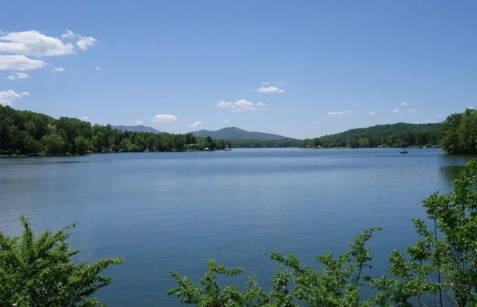 Lake Nottely, Georgia, USA Vacation Info: LakeLubbers